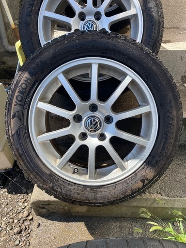Volkswagen 16インチの純正アルミホイール4本セットYokohamaタイヤ4本付
