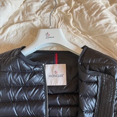 MONCLER　ライトダウン　レディース の画像