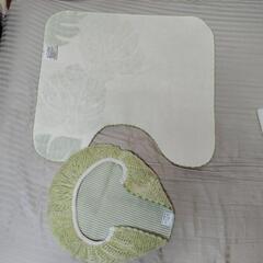 新品同様トイレの前敷きと蓋かバー（株）大阪三愛繊維の画像