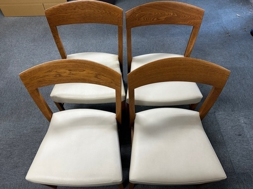 『カリモク』イス