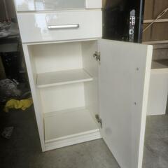 【値下げしました】食器棚の画像