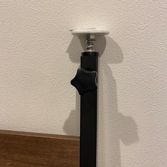 ウォールシェルフ つっぱり棚　アイリスオーヤマの画像