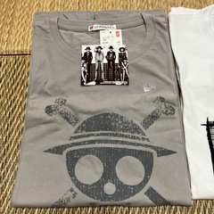 ワンピースTシャツ新品／現状品/白色少し変色あります。！の画像