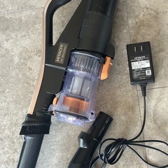 ヒタチ　充電式掃除機の画像