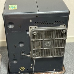 灯油ストーブ2台 無料で引き取り希望の画像