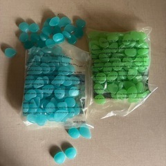 光る石　蓄光石　2色の画像