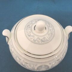 廃盤品！ 希少！ ウェッジウッド ドルフィンホワイト シュガーポット S ホワイト WEDGWOOD 札幌 西岡店の画像