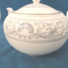 廃盤品！ 希少！ ウェッジウッド ドルフィンホワイト シュガーポット S ホワイト WEDGWOOD 札幌 西岡店の画像