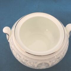 廃盤品！ 希少！ ウェッジウッド ドルフィンホワイト シュガーポット S ホワイト WEDGWOOD 札幌 西岡店の画像
