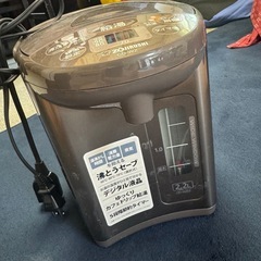 電気ポットの画像