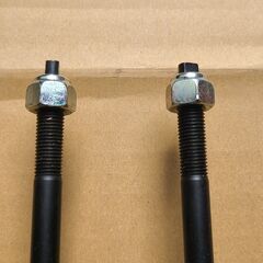 日産 NV350 キャラバン 純正ショックアブソーバー 前後セット　新車外しの画像