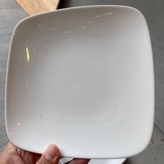 皿3枚の画像