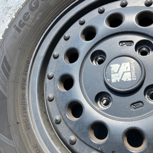 日産　NV200　195/70R14　ヨコハマスタッドレスタイヤ　ホイルXTREME-J 4穴　アルミ付き4本セット