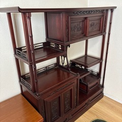 飾り棚　お茶の道具を飾っていました。の画像