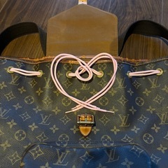 LV ヴィトン　リュックの画像