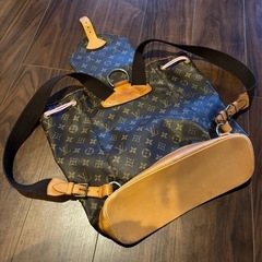 LV ヴィトン　リュックの画像