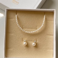 新品未使用 パールネックレス&ピアスの画像