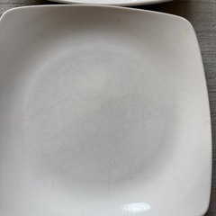 皿2枚の画像