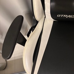 ゲーミングチェアの画像