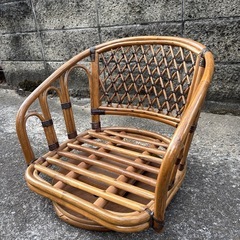 ラタン風回転チェアの画像