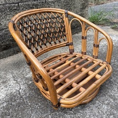 ラタン風回転チェアの画像
