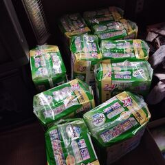 １０パックまとめて！長時間パンツ ５回分Ｍ－Ｌ２４枚 大人用おむつの画像