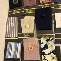 ハンドメイド用補修用布とボタンのセットの画像