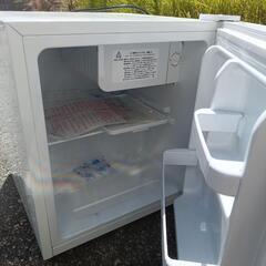 小型電気冷蔵庫の画像