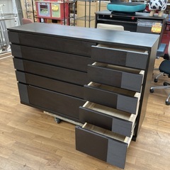 ジモティー限定価格！S238⭐ 高級 府中家具 桐製５段チェスト ダークブラウン 幅約150cm USEDの画像