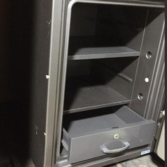 【引き取り限定。今現在、開きません】金庫 EIKO JISS1037 ダイヤル式 耐火 (全カギ紛失)の画像