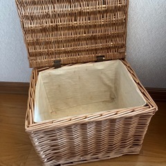 収納カゴ三点の画像