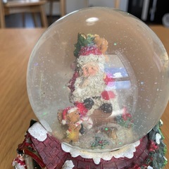 クリスマス　サンタクロース　スノードームの画像