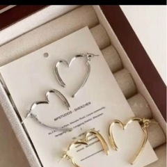 まとめ売り　新品未使用　カバン　帽子　ピアス、の画像