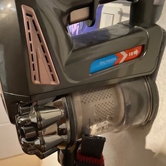コードレススティック掃除機サイクロン式の画像