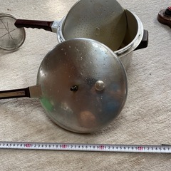 無水調理鍋　蒸し物も可能鍋　の画像