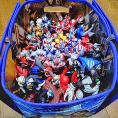 収納BOX付　ウルトラマン　怪獣　ソフビ　50体以上の画像