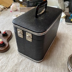 化粧道具ケース　しっかりした作り　鏡ありの画像