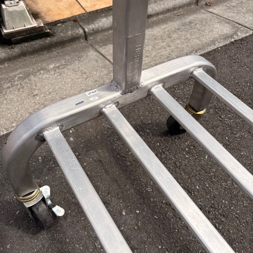 ヴィンテージ風　アルミ軽量ハンガーラック　