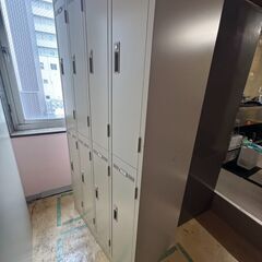 オフィス用ロッカー3台の画像