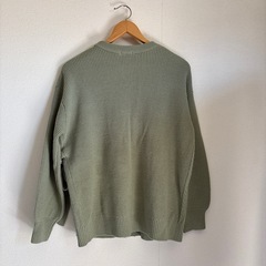 GU サイドリボンニット　ケーブル編みセーター　カーキ色の画像