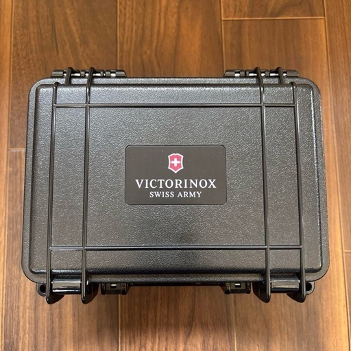 VICTORINOX Swiss Army 腕時計 ブラック　スナップオン