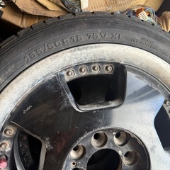 ホイールタイヤの画像