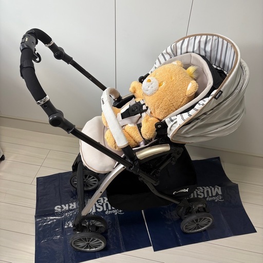 【美品】Combi アンブレッタ 4キャス エッグショックUH フレンチホワイト 高級ベビーカー