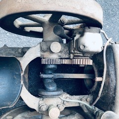 古い発動機の画像