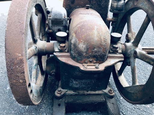 古い発動機