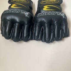 BODYMAKER　GLADIATOR公式試合用　オープンフィンガーグローブ　Mの画像