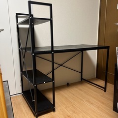 パソコンテーブルの画像