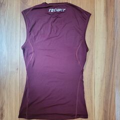 adidas タンクトップの画像