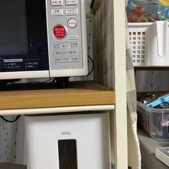 洗濯機上や電子レンジなどのラックの画像