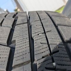 スタッドレスタイヤ　225/65R17 ホイール付きの画像